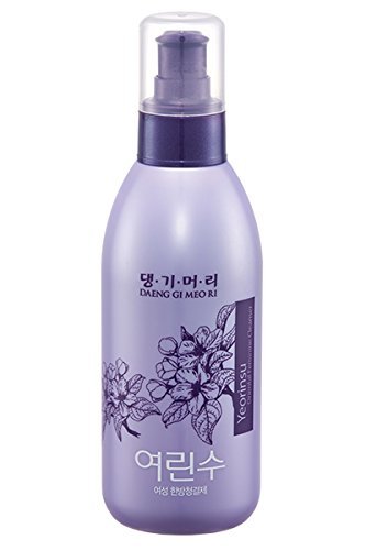 Experience Refreshing Cleanliness with Daeng Gi Meo Ri Feminine Herbal Cleanser - Safe for Sensitive Skin