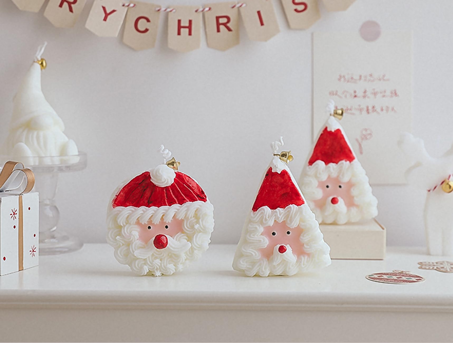 Christmas Cake Scented Candle,110G Handmade Aroma Soy Wax Santa Claus Decorative Candle T-shin