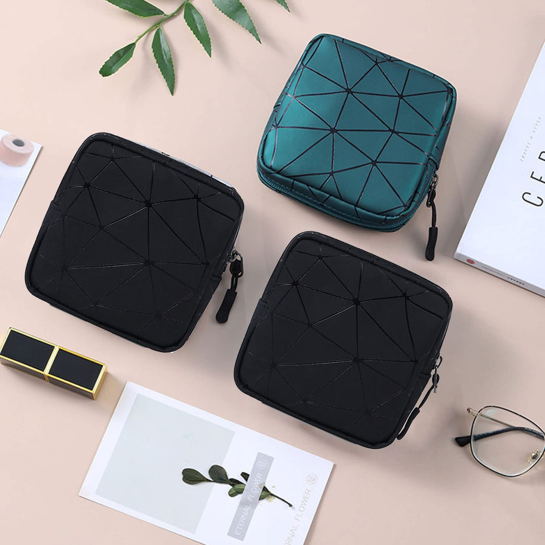 CCLEOOCOO Sanitary Napkin Storage Bag,Leather Waterproof Feminine First Period Bag with Zipper