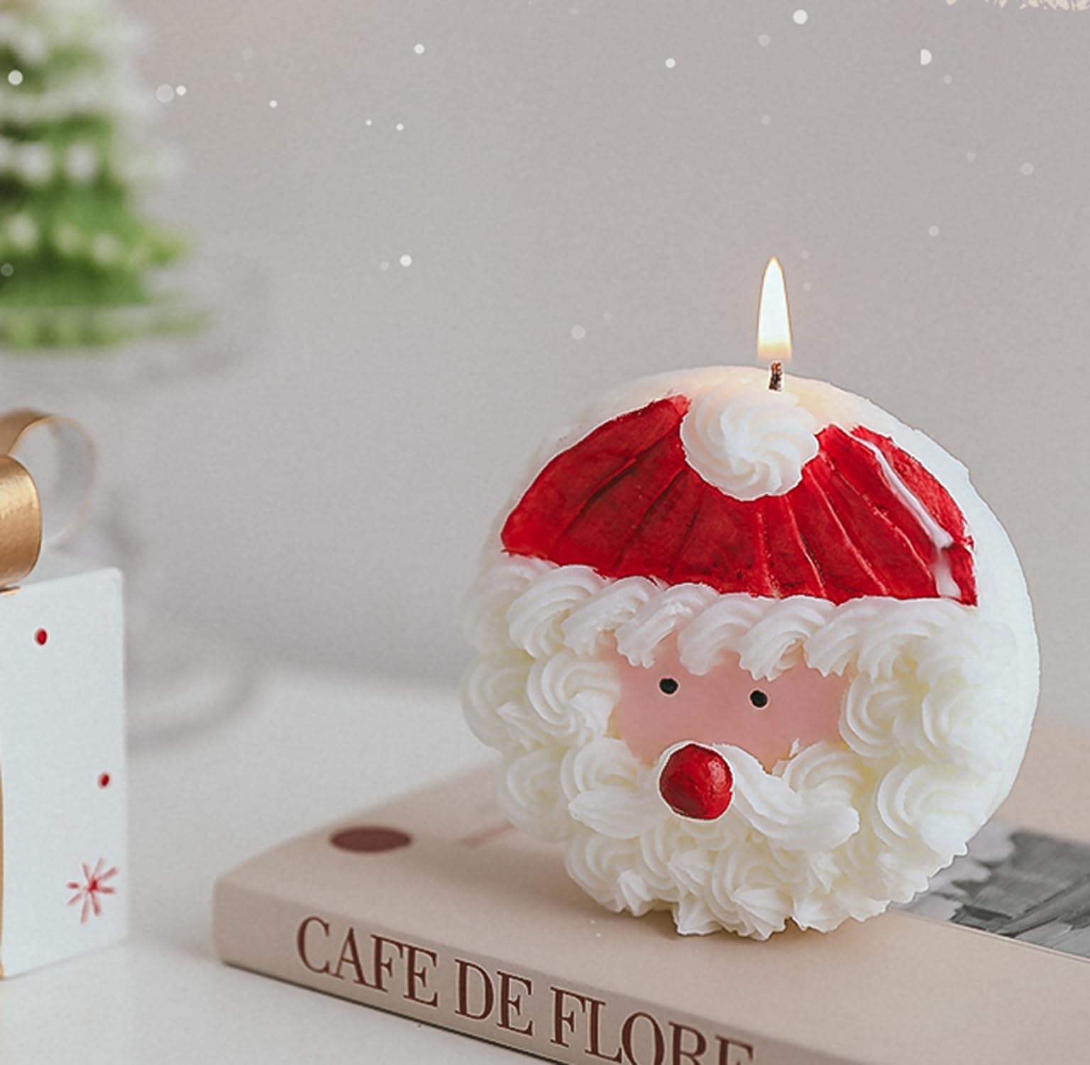 Christmas Cake Scented Candle,110G Handmade Aroma Soy Wax Santa Claus Decorative Candle