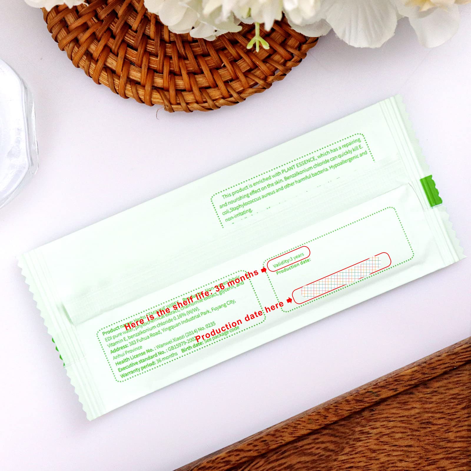 Hipruict Travel Feminine Hygiene Wipes,50 Count Intimate Wipes Feminine Care,Ph Balanced Hipruict