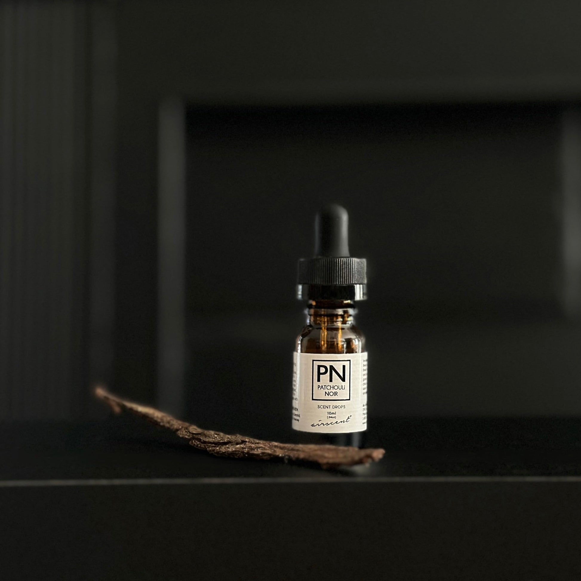 Patchouli Noir Diﬀuser Oil - Air-Scent Aroma and Essential Oil Blend - 10 Milliliter (.34 ﬂ oz) Air-Scent